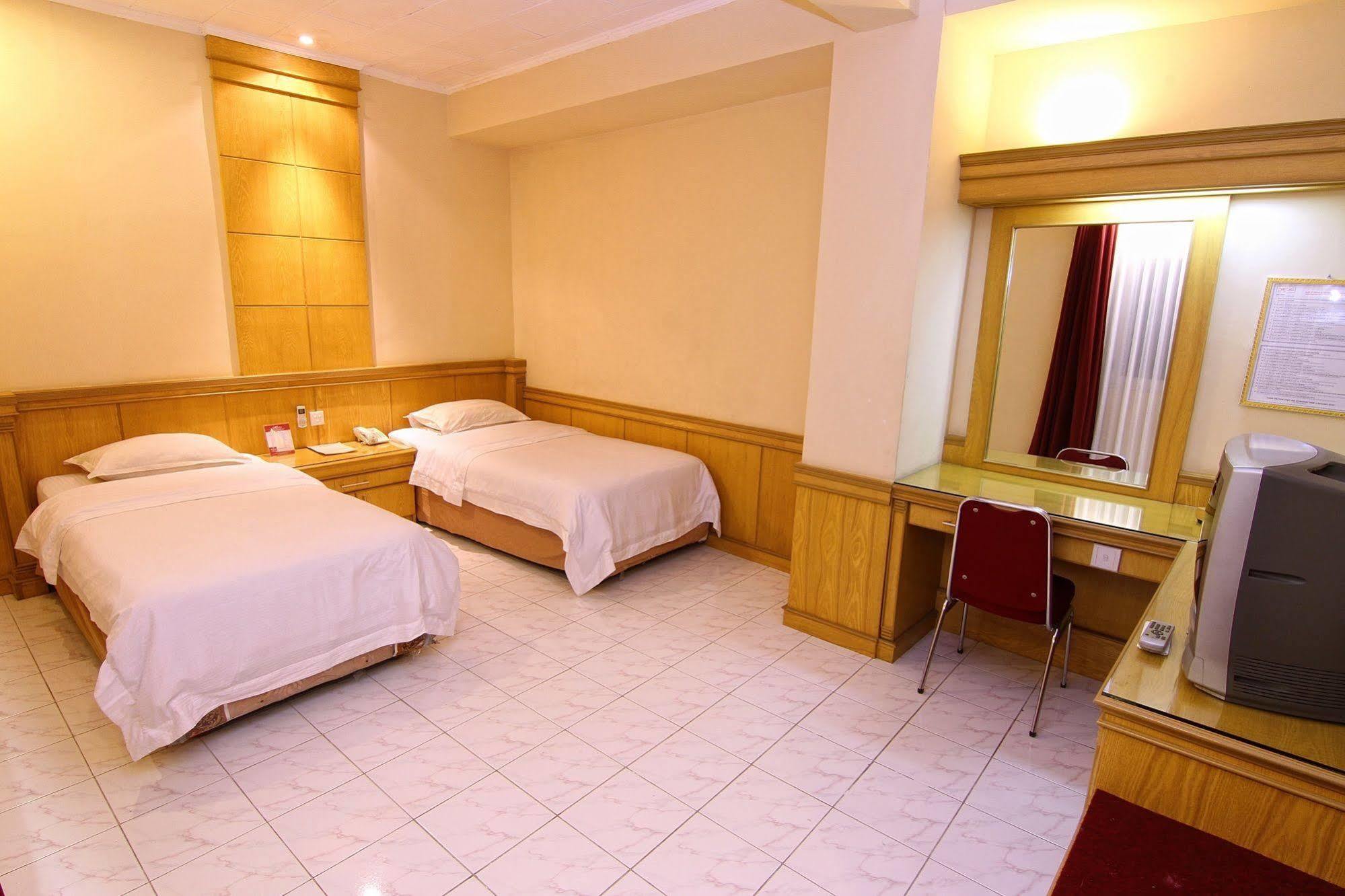 Hotel Hangtuah Padang  Exterior foto